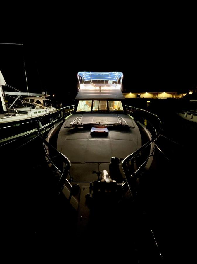 Navi Yacht A Sete, 2 A 8 Couchages, Privatif Ξενοδοχείο Εξωτερικό φωτογραφία