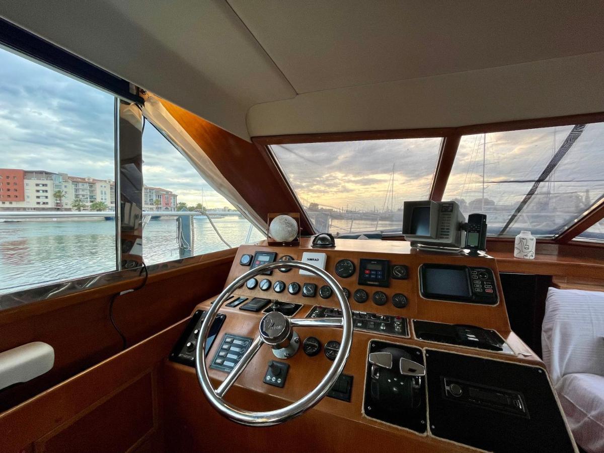 Navi Yacht A Sete, 2 A 8 Couchages, Privatif Ξενοδοχείο Εξωτερικό φωτογραφία